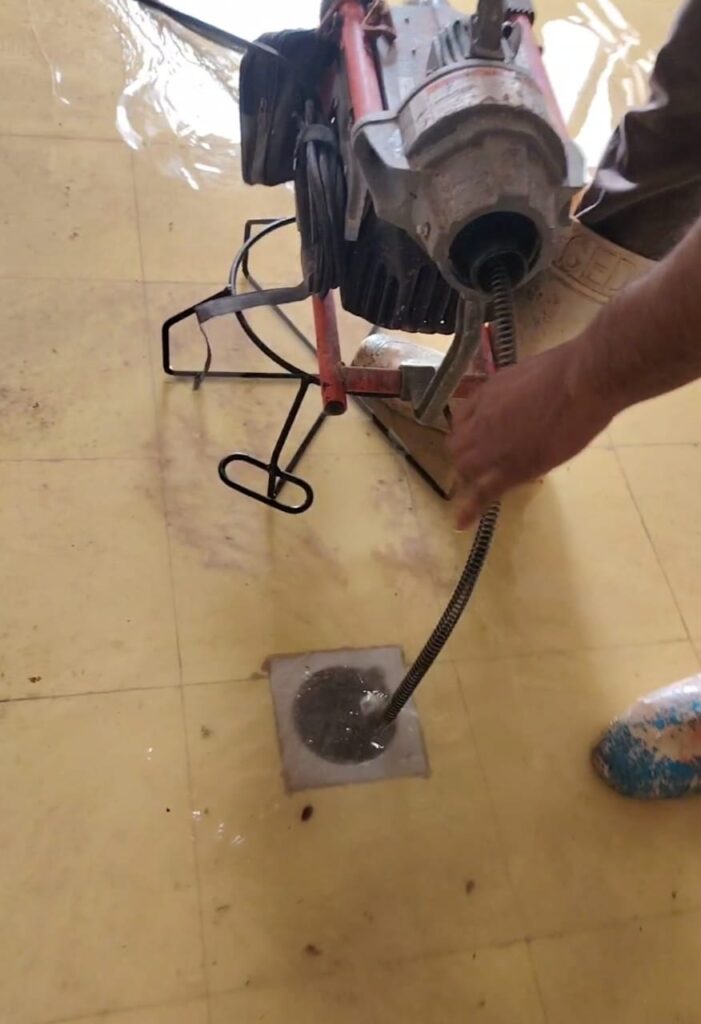 تسليك مجاري بالسوستة الكهربائية بالرياض